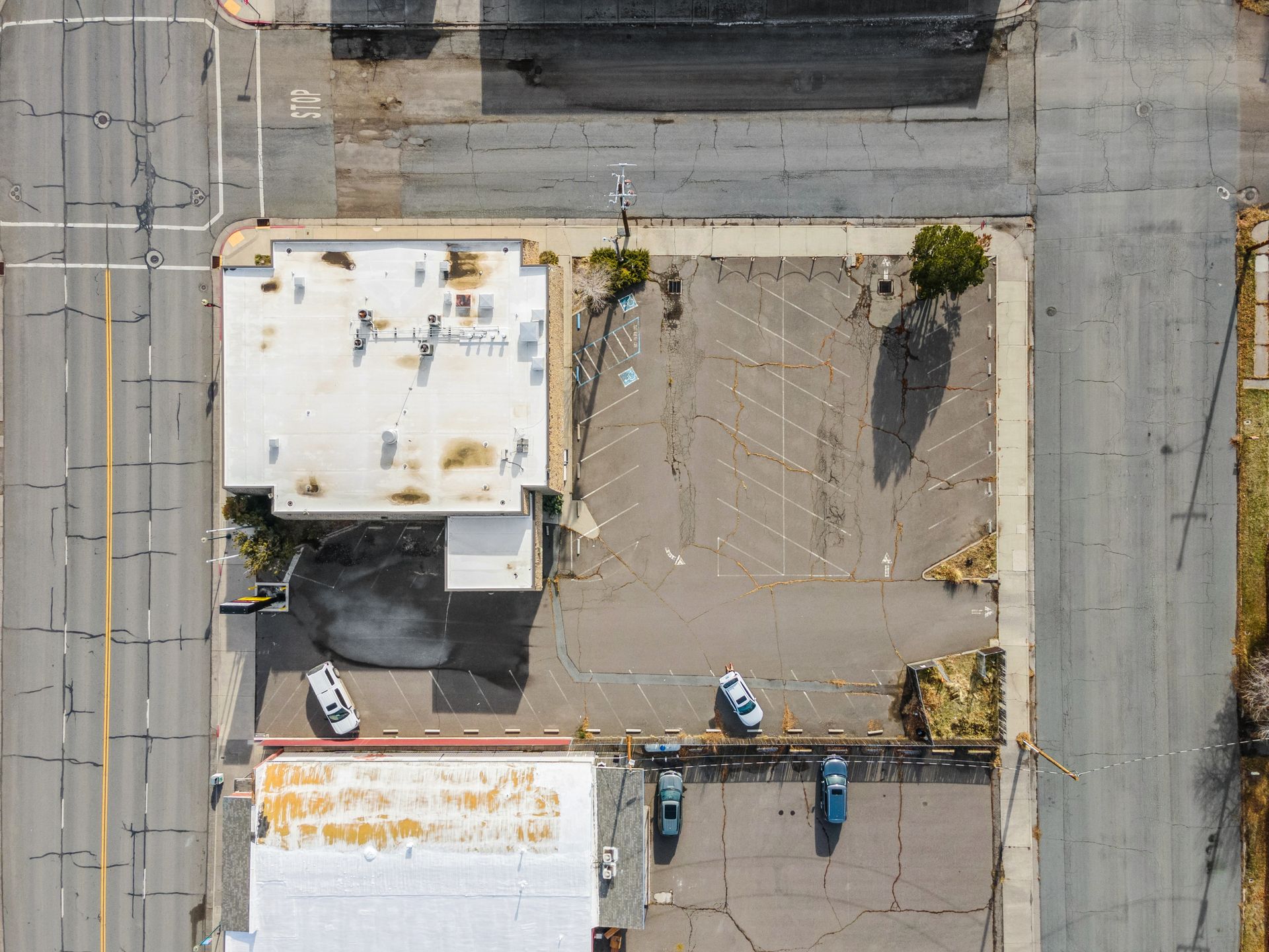 Commercial/Sale/vacant retail/Office Building